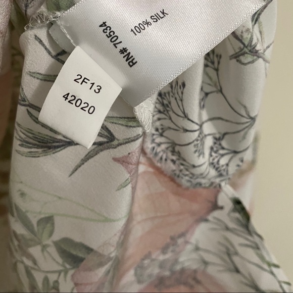 Orvis Women's 100% Silk Floral Button Up Blouse - Picture 14 of 14